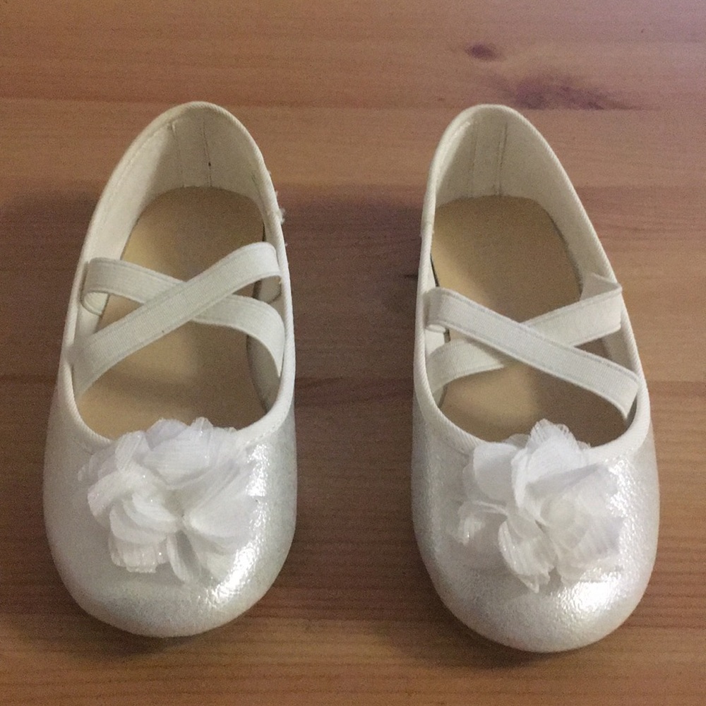 Brand new white dress shoes